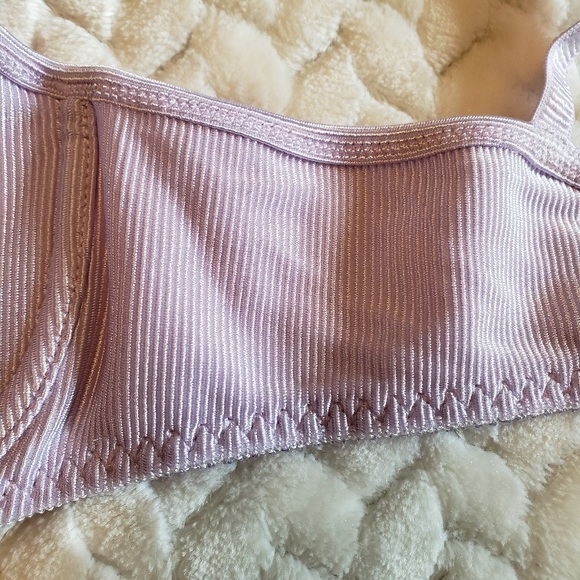 Warner’s Ribbed Underwire Bra - Picture 3 of 3